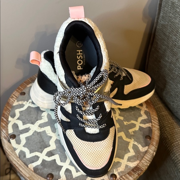 **POSH by Poelman METALLIC SHERPA Dad Sneakers in BLACK x WHITE size 39 EU 8.5 - Picture 2 of 7